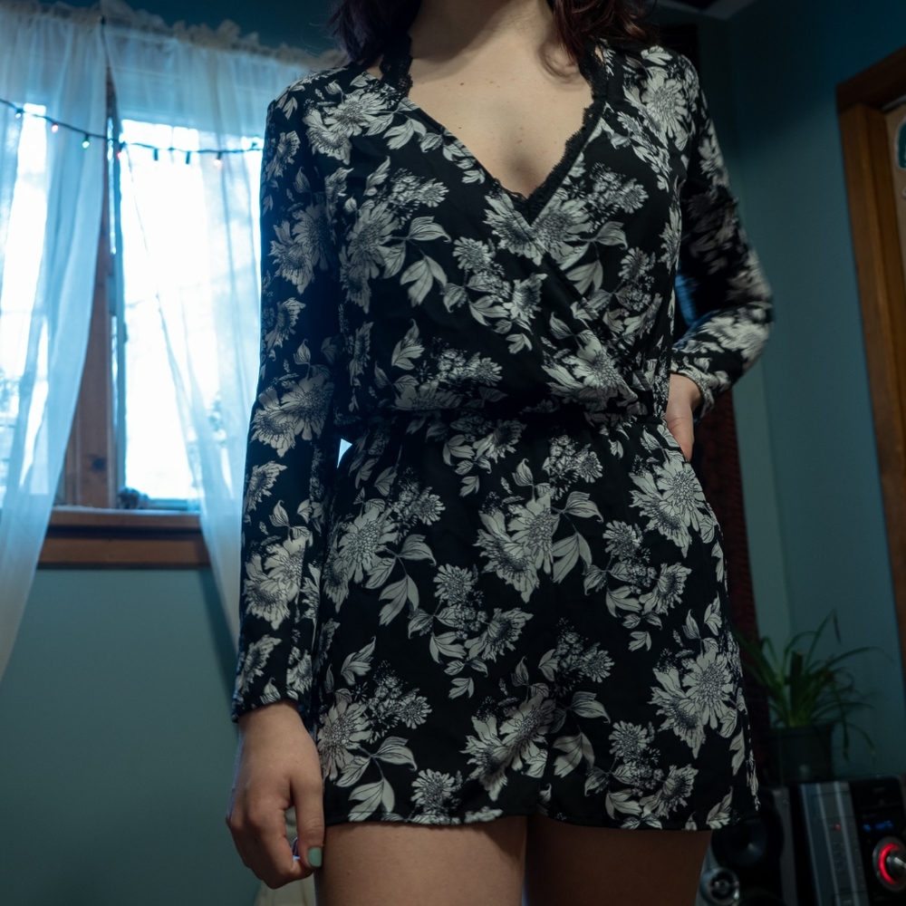 Low Cute Long Sleeve Dress